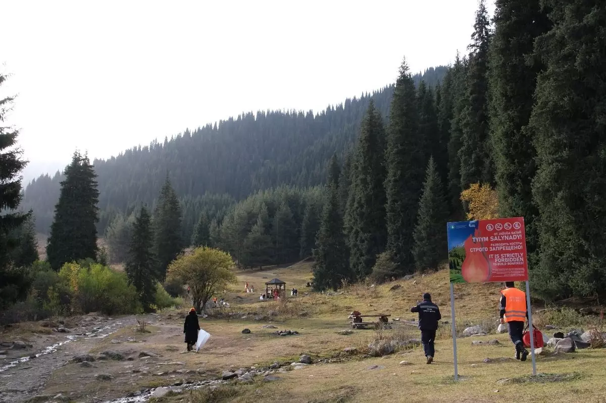 «Чистые горы: собери мусор получи бесплатный обед» – необычная экоакция для жителей и гостей Алматы