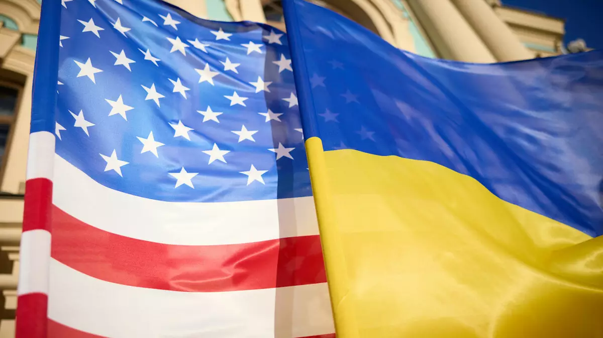 Байден подписал закон о военной помощи Украине