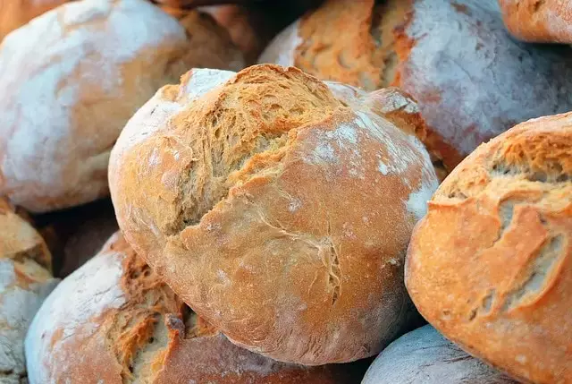 Казахстанцы стали есть меньше хлеба, овощей и фруктов за последние пять лет