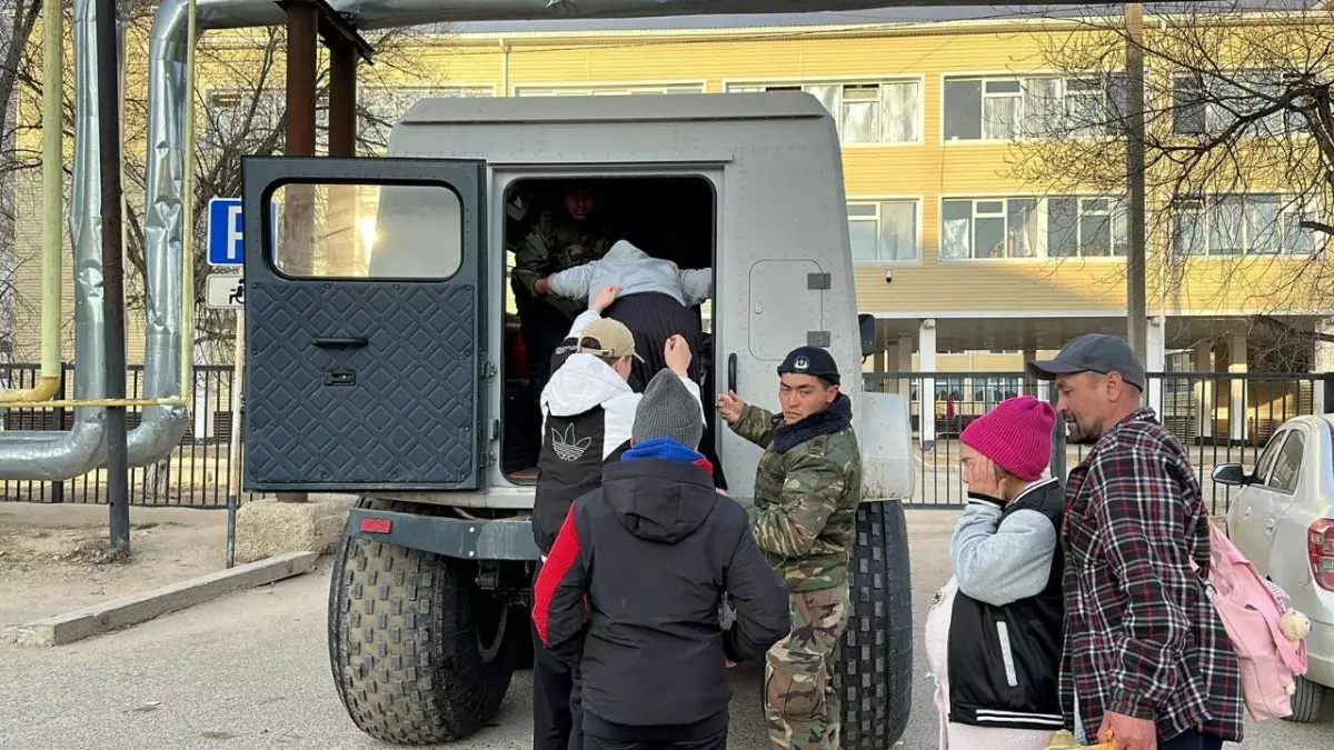 Более 400 женщин родили во время эвакуации в Казахстане