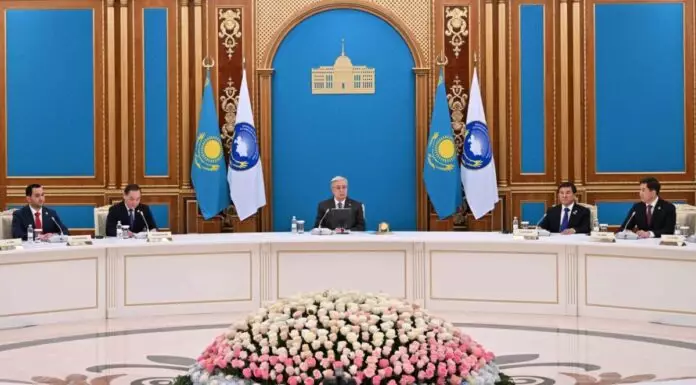 Выступление президента началось на сессии Ассамблеи народа Казахстана