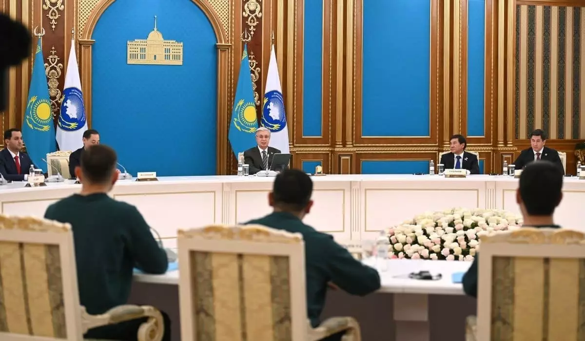 Токаев: Казахстан переживает новую историю преодоления невероятных трудностей