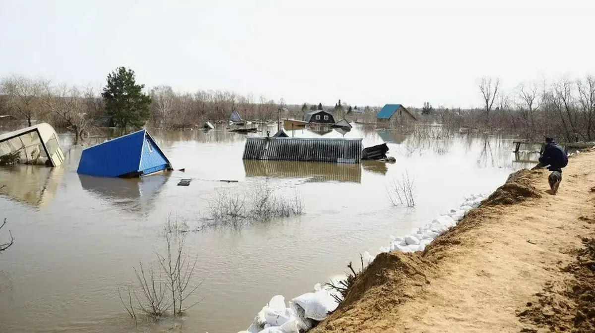 Токаев рассказал, как в будущем намерены бороться со стихийными бедствиями в Казахстане