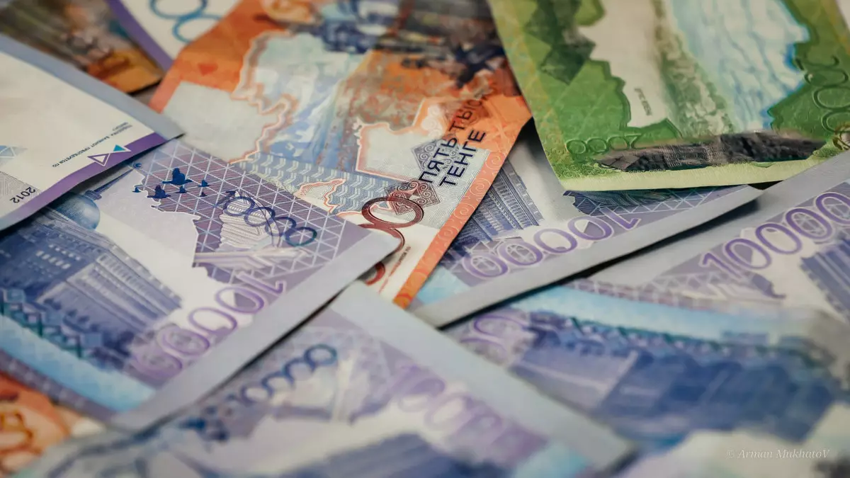 Директор филиала и кассир банка украли 255 млн тенге в Степногорске
