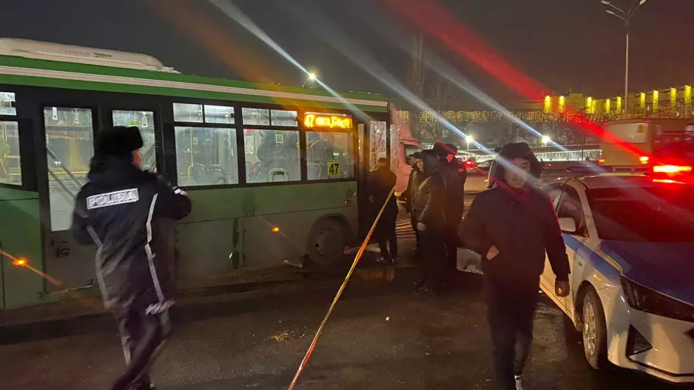 "Кешіре алмаймын". Алматыдағы атышулы автобус апатына қатысты жарыссөз қалай өтті?