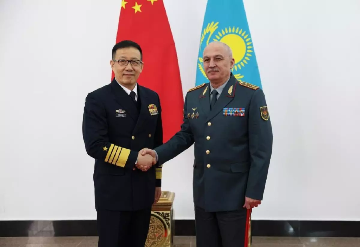 В Астану прибыл министр обороны Китая