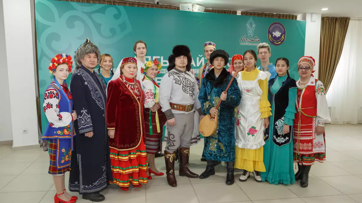 Казахстану удалось сформировать уникальную модель межэтнических отношений - эксперт