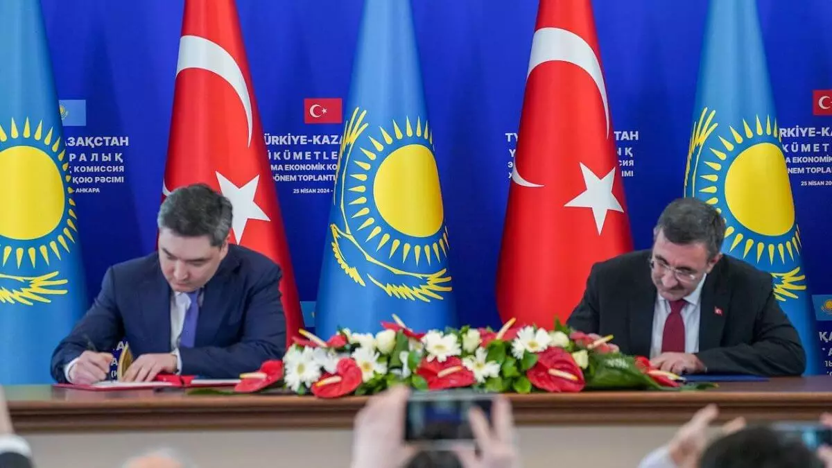 Бектенов в Анкаре: договоры на 180 млн долларов подписали бизнесмены Турции и Казахстана