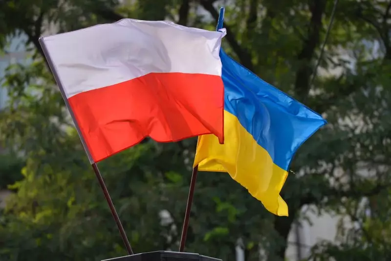 Польша заявила о готовности помочь Киеву вернуть военнообязанных мужчин