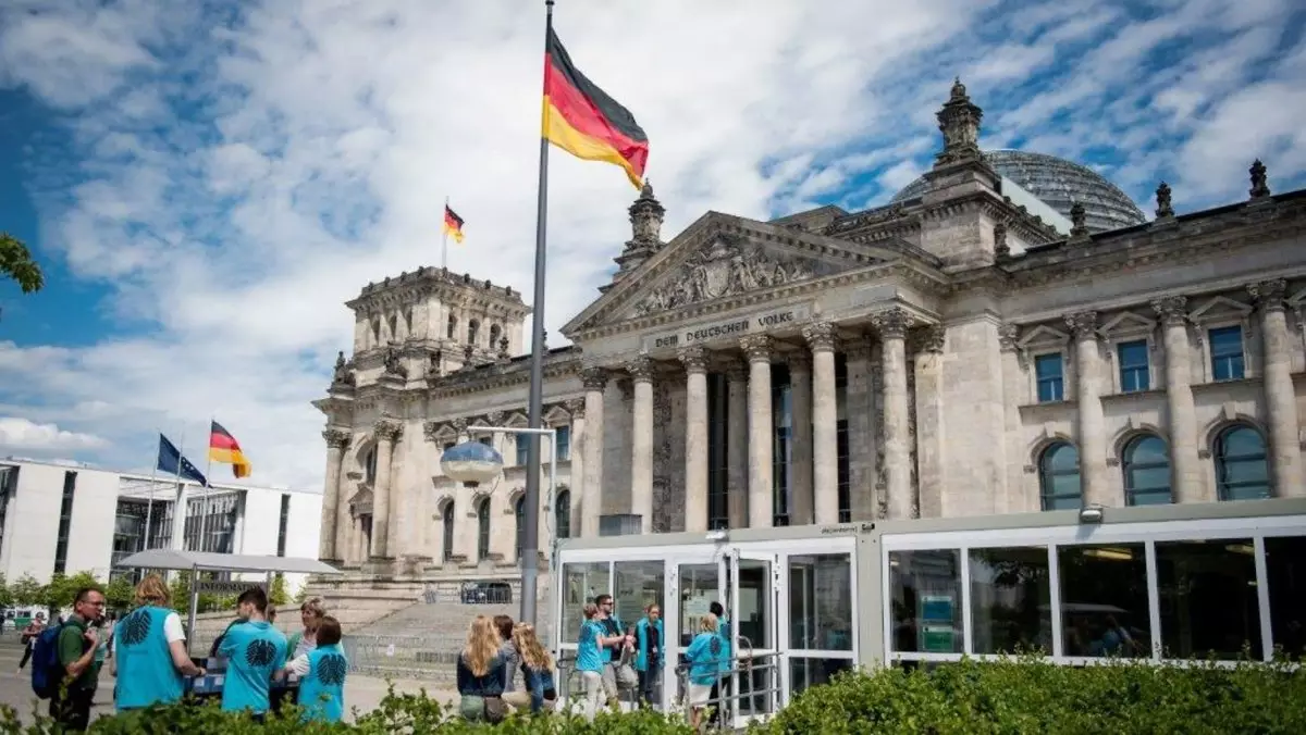 Германияда жемқорлықпен ұсталған депутаттарға арналған жаза күшейді