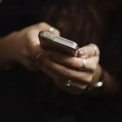 “Гостья” украла мобильный телефон у павлодарца