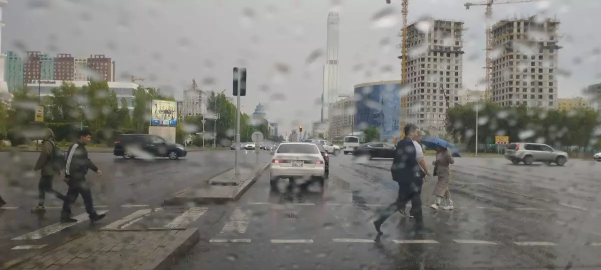 Казахстанцев ждет неустойчивая погода на выходные дни