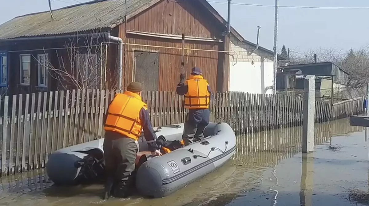 В Оренбургской области более 17 тысяч человек эвакуировали из-за паводков