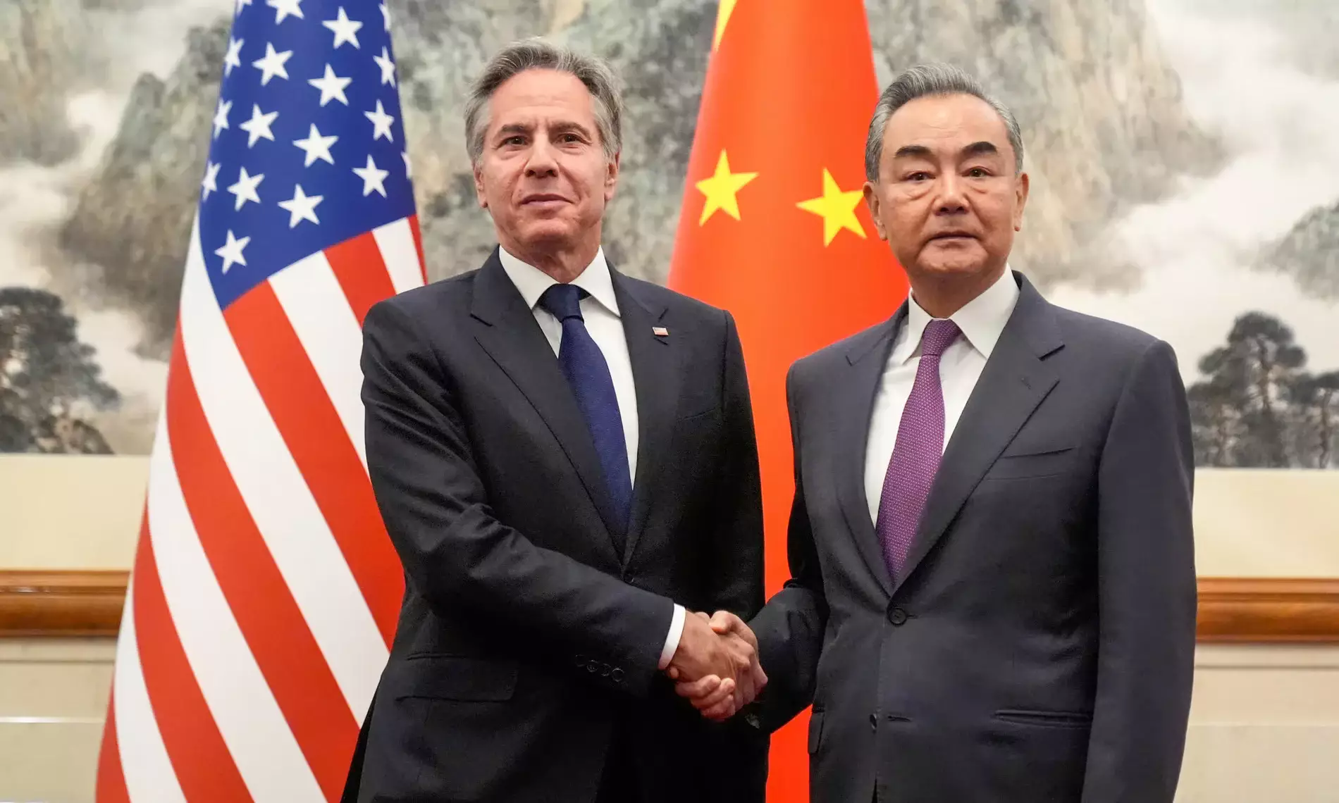 Китай предупреждает, что США снова провоцируют ухудшение отношений
