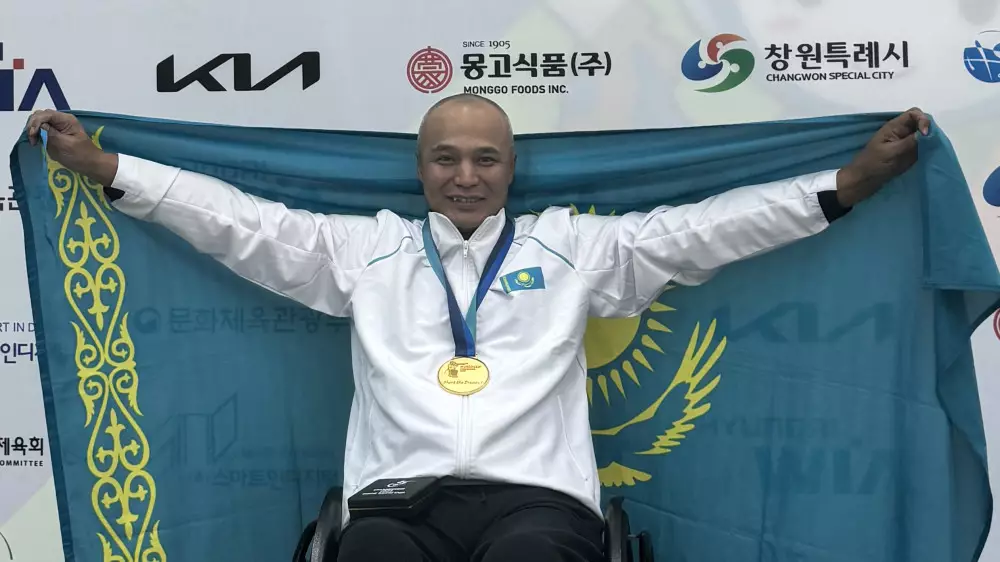 Казахстанский стрелок выиграл золото на Кубке мира