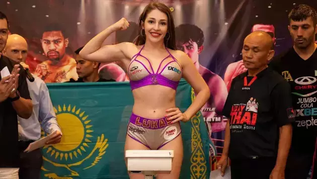 Самую сексуальную боксершу Казахстана наградили за жестокое избиение