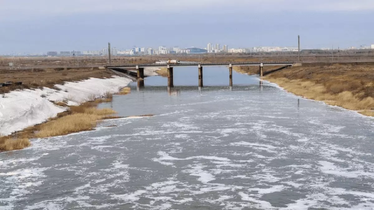 Из-за паводка просели мосты в Актюбинской области