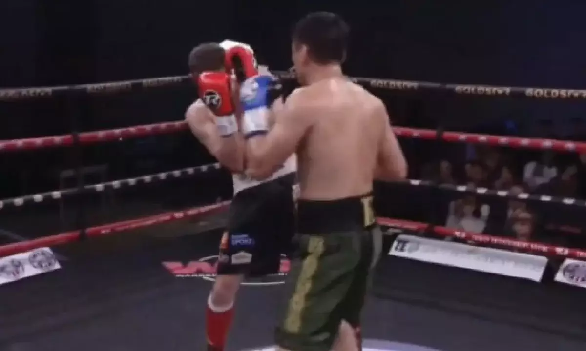 Казахстанский боксер мощно нокаутировал поляка