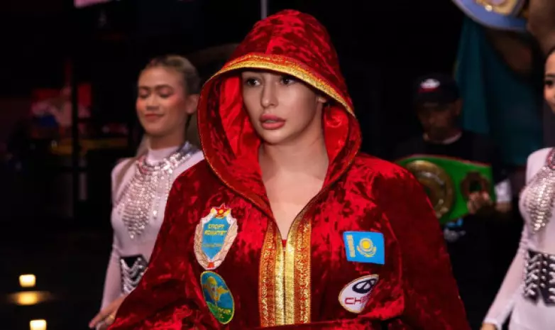 Самая сексуальная боксерша Казахстана взлетела в рейтинге после победы
