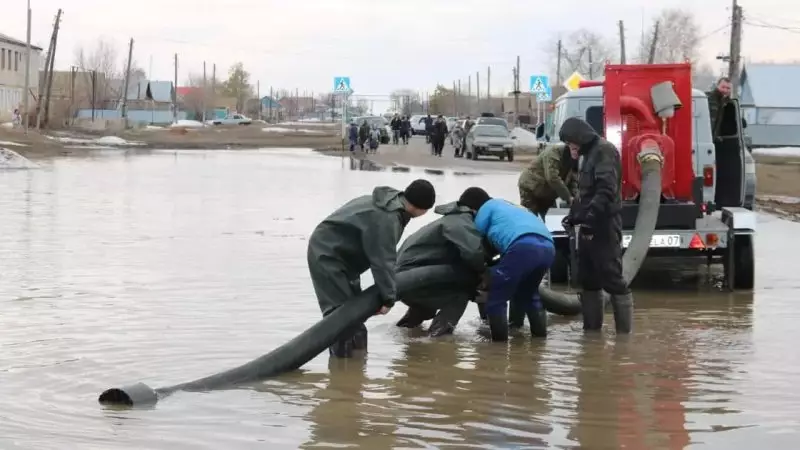 Паводки в Казахстане: на контроле остается Атырауская область