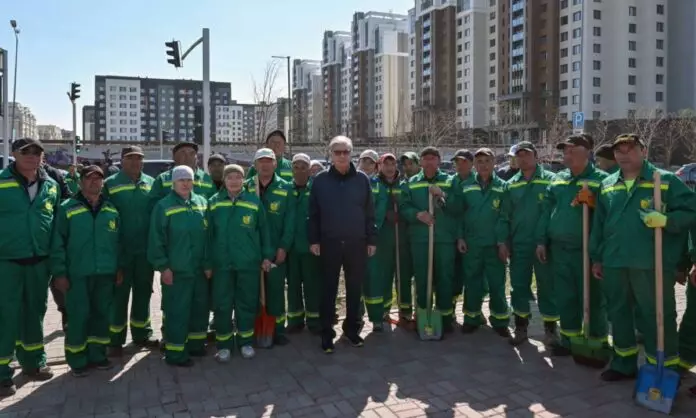 Президент Касым-Жомарт Токаев принял участие в городском субботнике