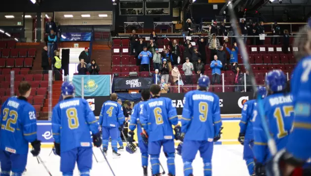 Разгромом завершился матч Казахстана на ЮЧМ по хоккею