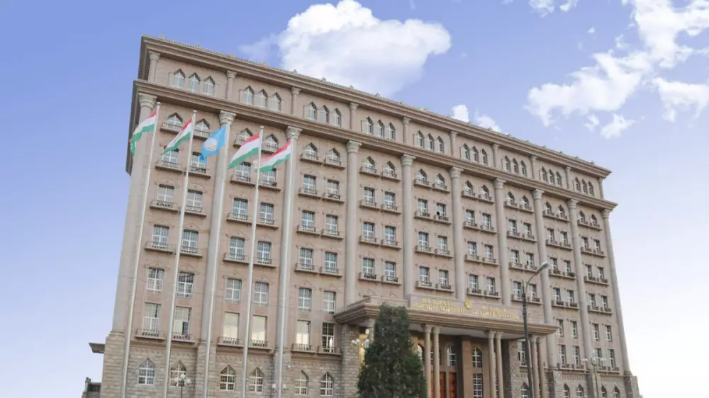 МИД Таджикистана рекомендовало своим гражданам отказаться от поездок в Россию