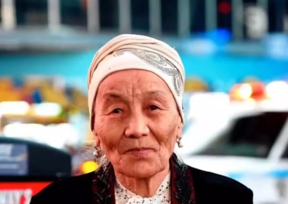 82-летняя семейчанка отправилась путешествовать по Нью-Йорку (ВИДЕО)