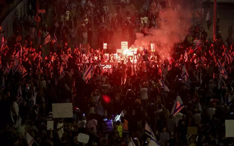 Тысячи людей вышли на протест против политики Нетаньяху в Израиле