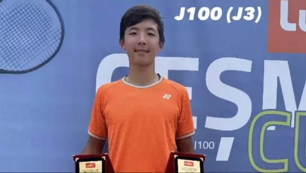 Юная звезда казахстанского тенниса выиграл третий трофей