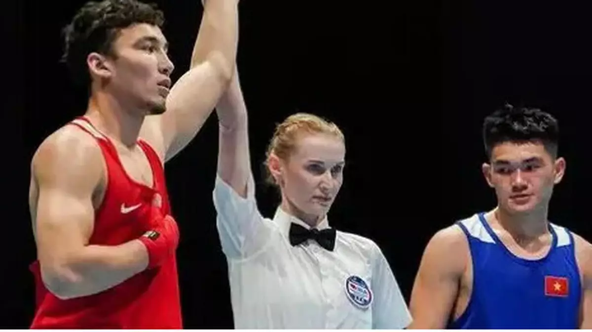 Азия чемпионаты: Қазақстанның үш боксшысы нокаутпен жеңіске жетті