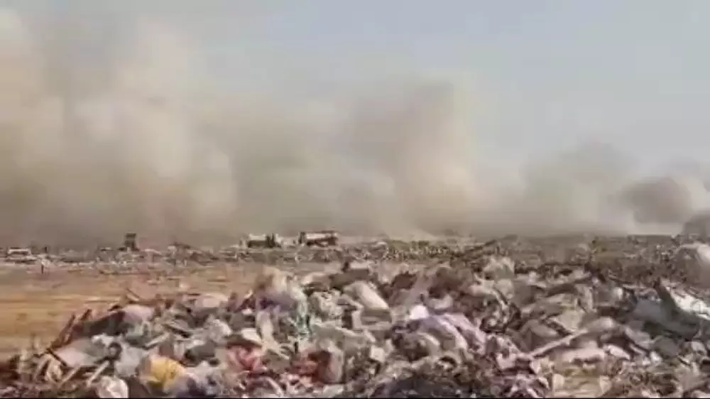 Пожар на мусорном полигоне: актюбинцы почувствовали запах токсичной гари