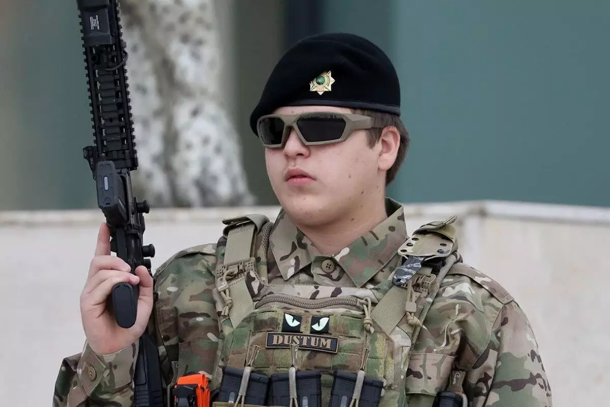 Сына Рамзана Кадырова назначили куратором российского университета спецназа в Чечне
