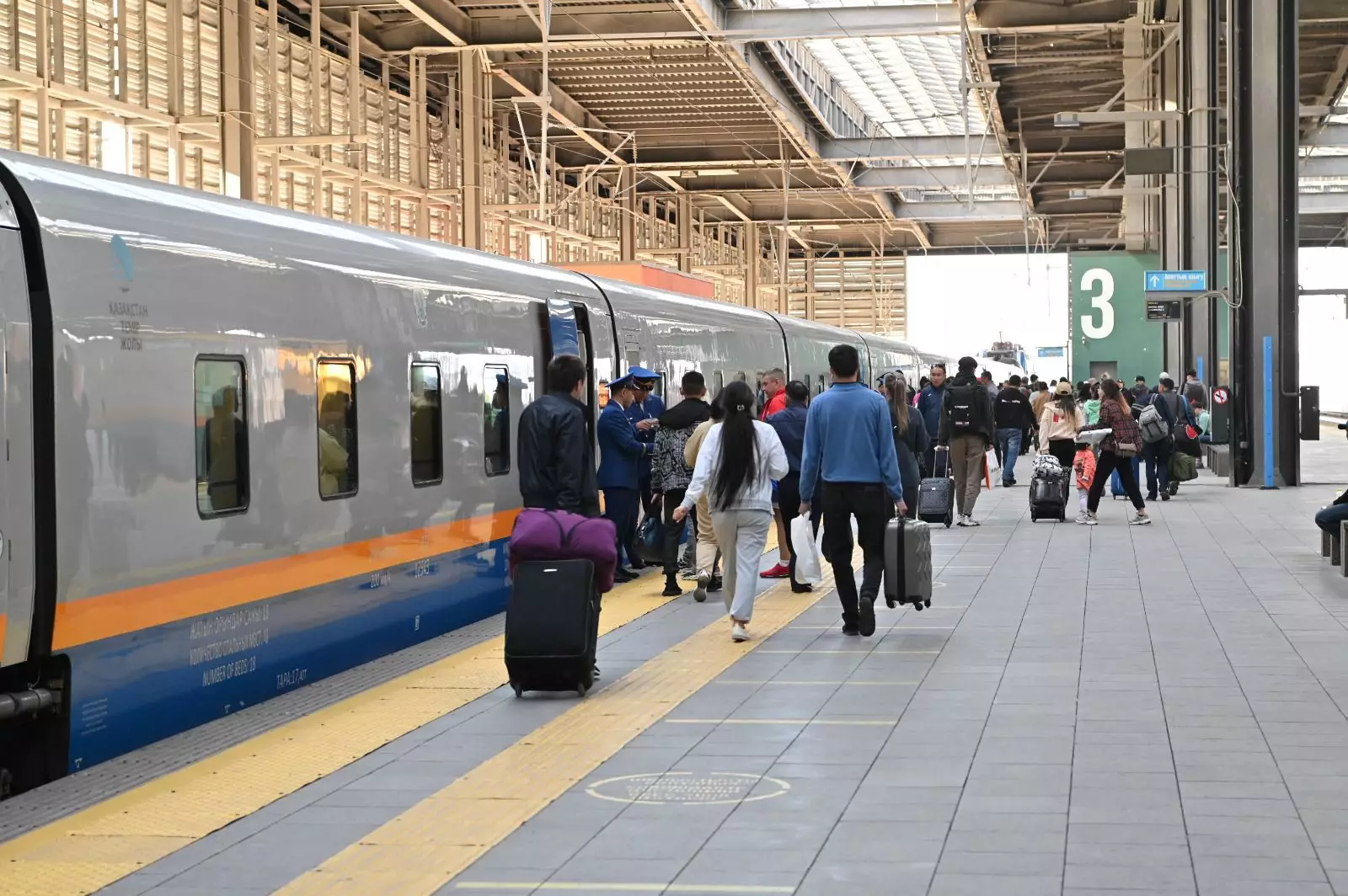 Планируется запуск пассажирского поезда из Китая в Алматы