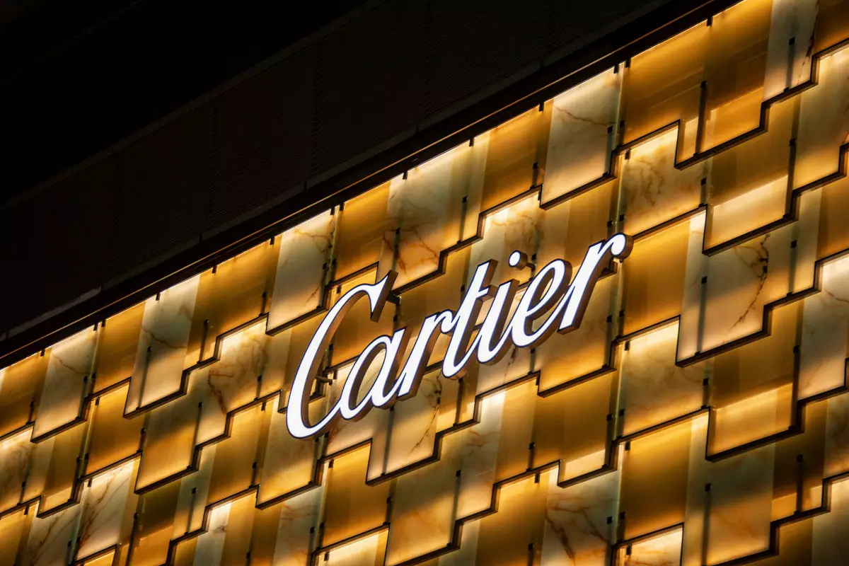 Мексика тұрғыны әйгілі Cartier сырғасын мың есе арзан бағаға сатып алған