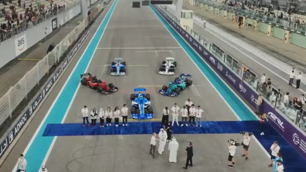 Уникальная гонка "Формулы-1" с ИИ вместо водителей прошла в ОАЭ
