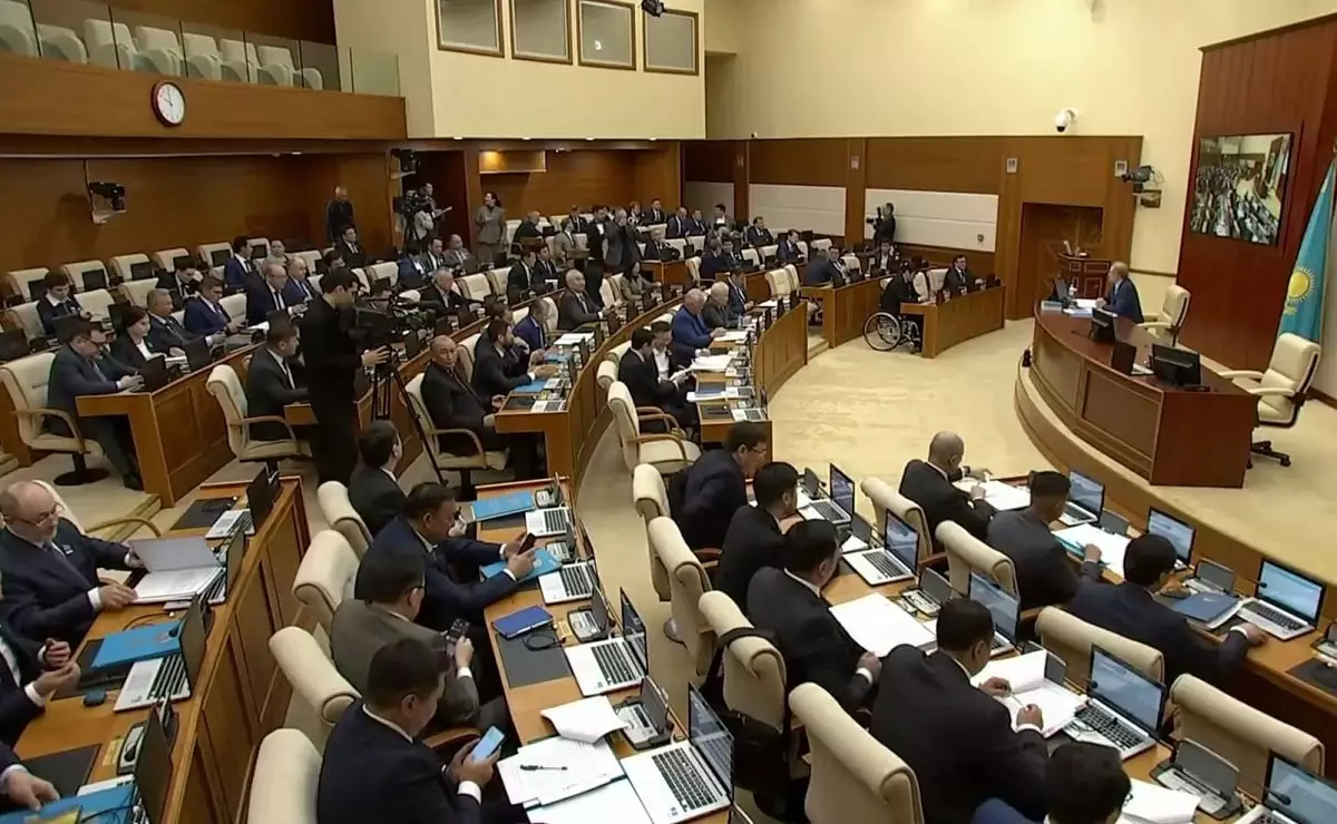 Депутаты мажилиса раскритиковали презентацию новой промышленной политики