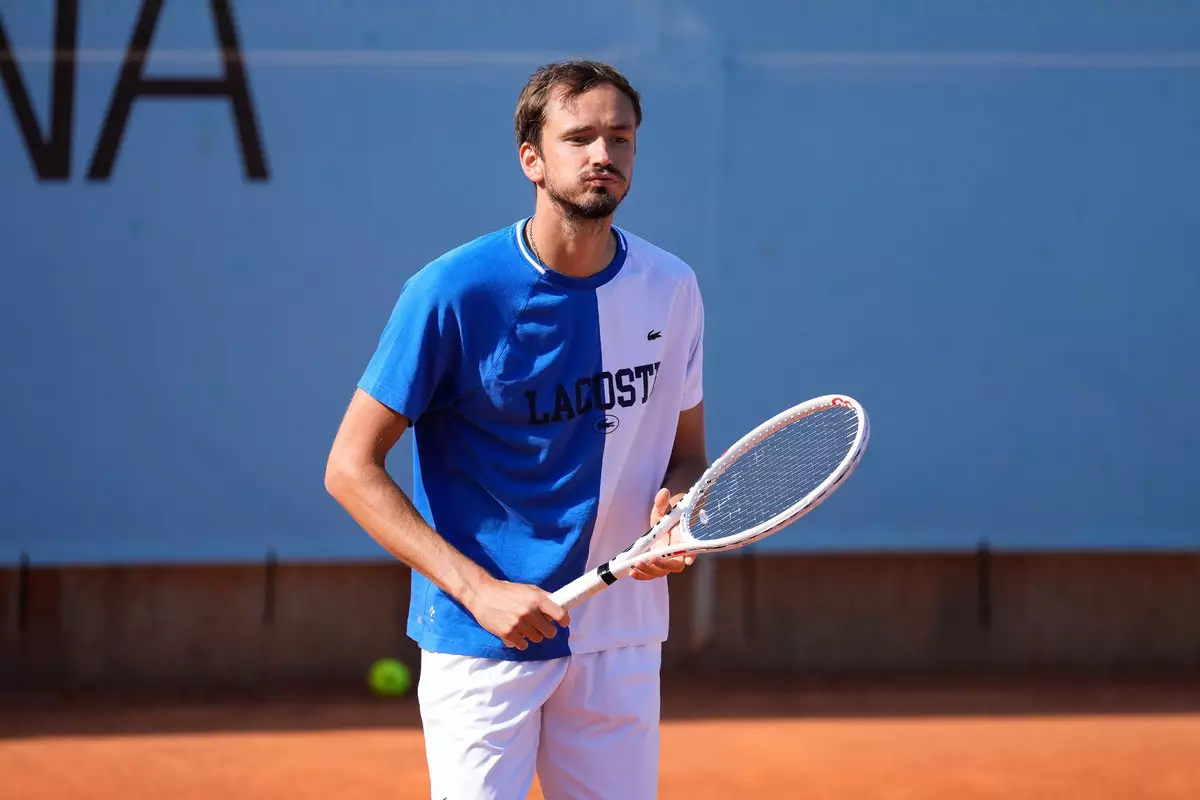 Медведев обыграл Корду и вышел в четвертый круг турнира в Мадриде