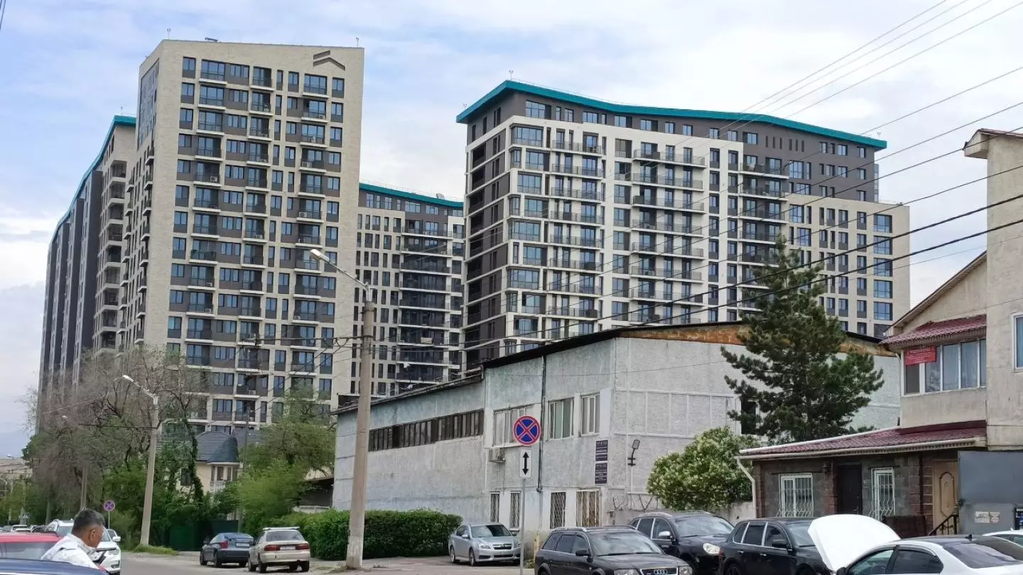 Алматинский ЖК «Терра» начал разрушаться через два года после постройки
