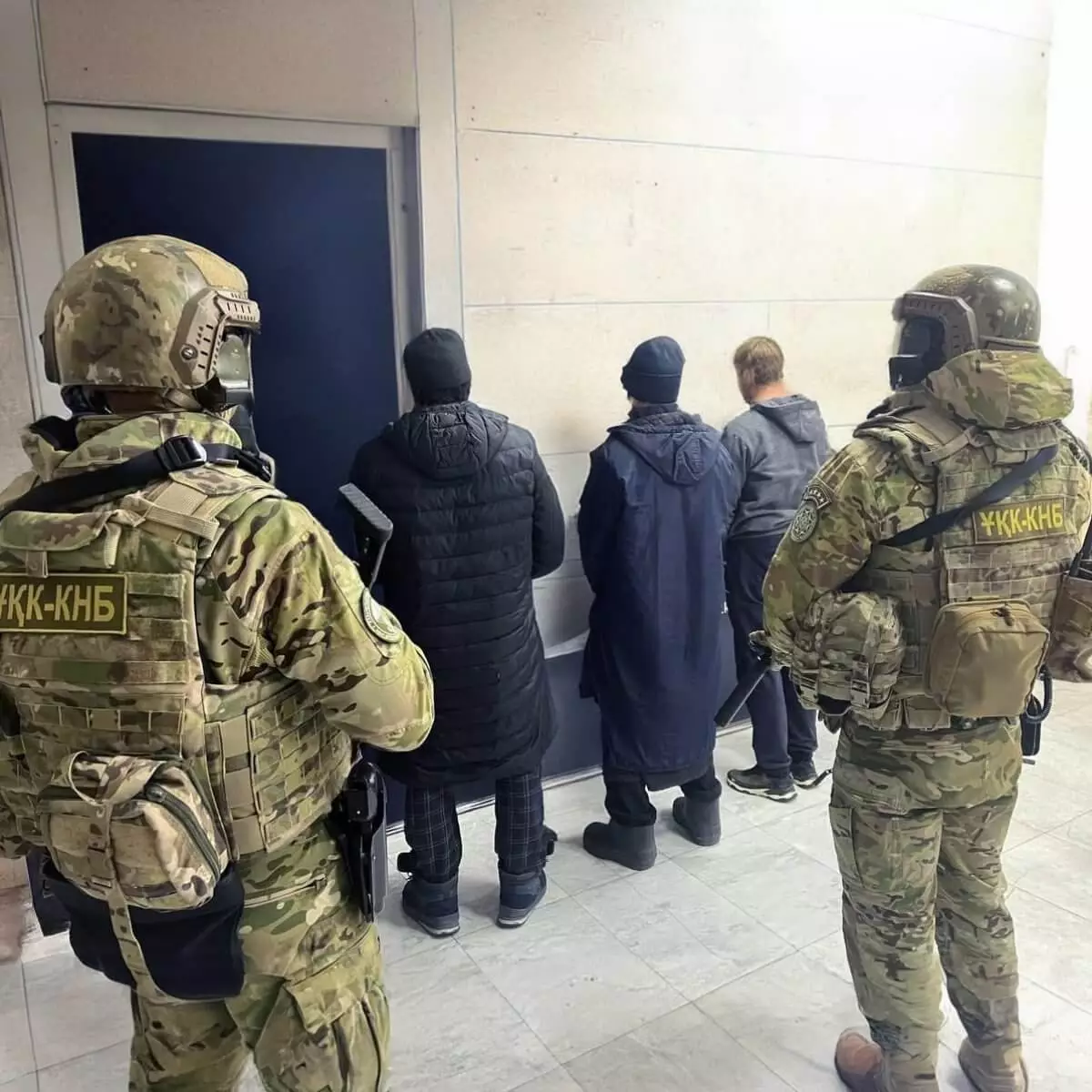 Восемь радикалов осудили за участие в экстремистской организации в Казахстане (ВИДЕО)