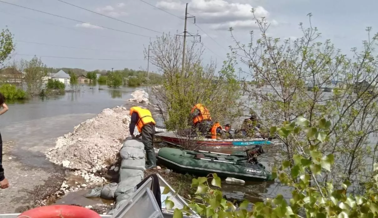 Уровень воды в реке Жайык снижается в Уральске