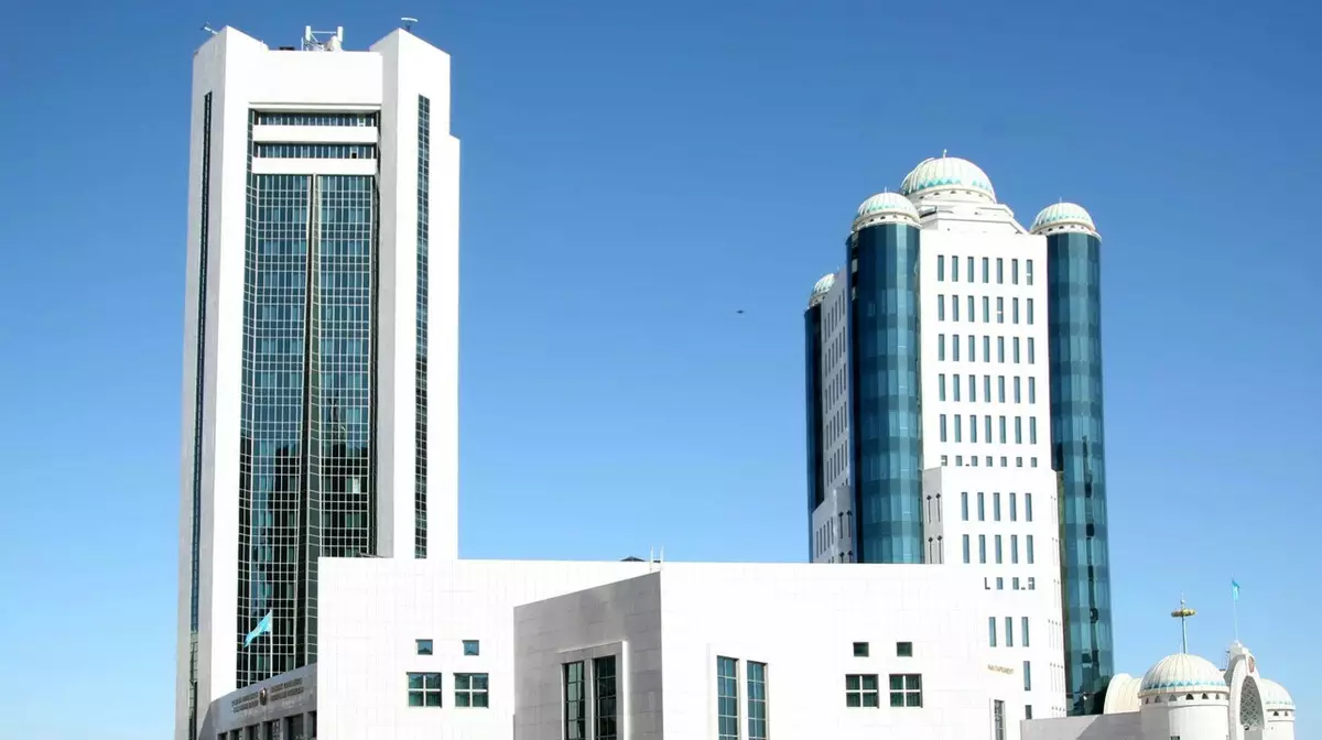 Казахстан теряет десятки миллиардов долларов из-за незаконного вывода средств за рубеж