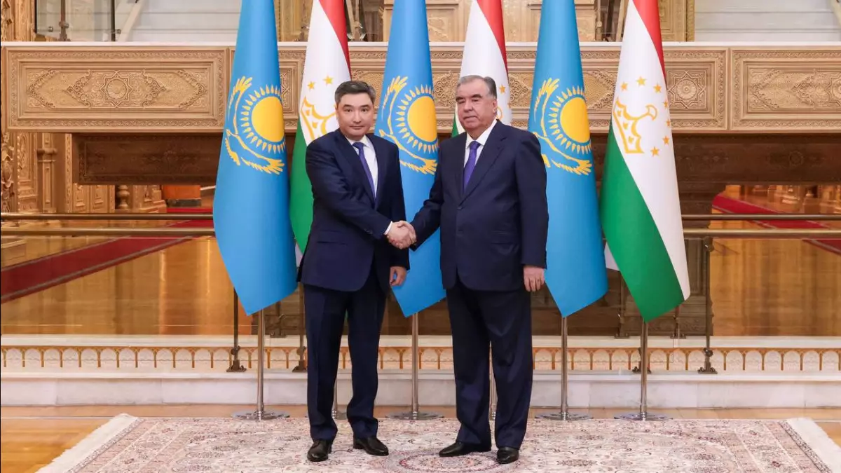 Главы правительств Казахстана и Таджикистана обсудили торгово-экономическое сотрудничество