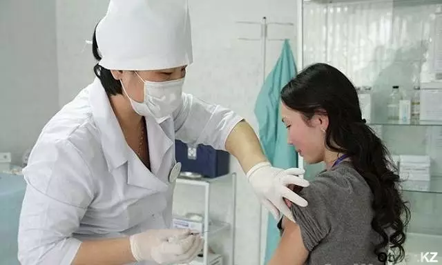 До вакцинации девочек осталось четыре месяца