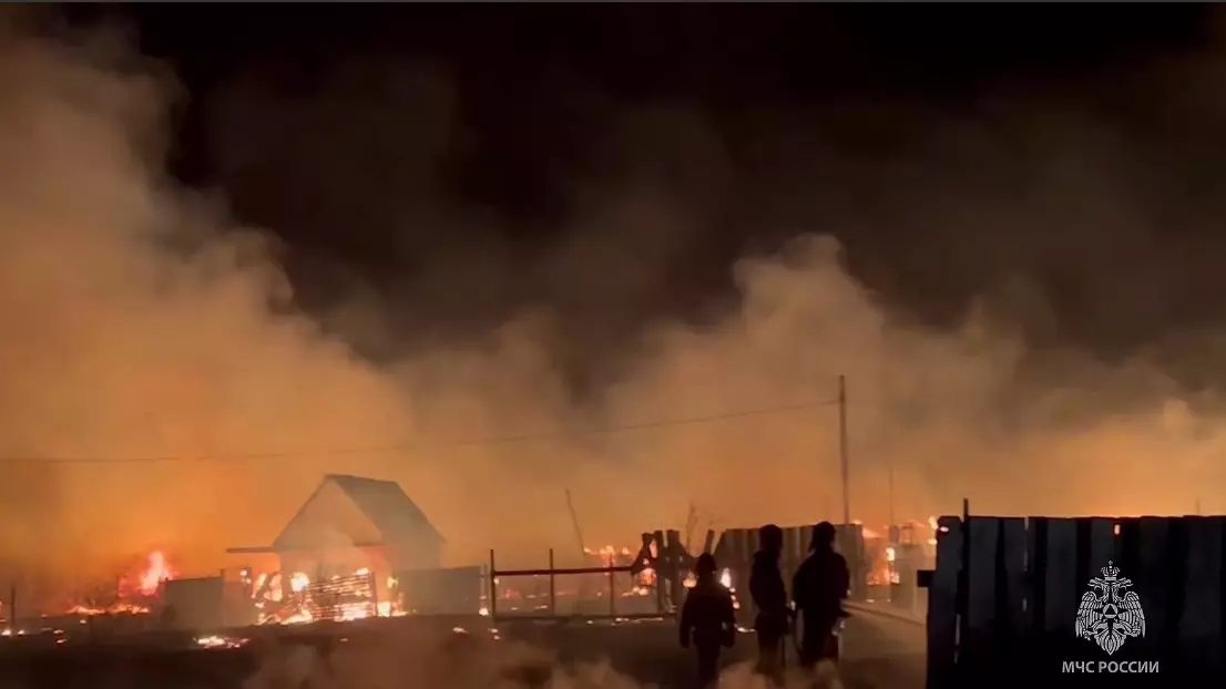 20 домов сгорело при масштабном пожаре в Бурятии