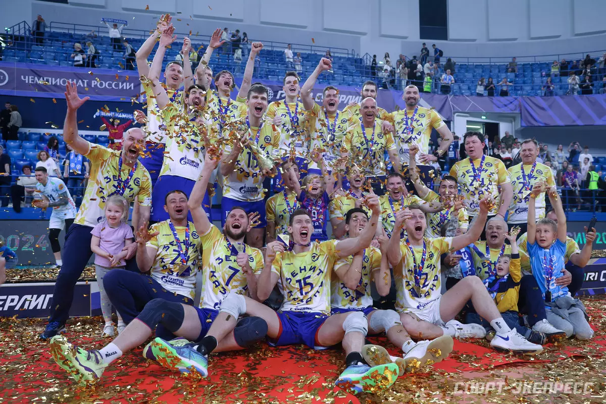 Казань сделала золотой волейбольный дубль. Мужчины, в отличие от женщин, обошлись без нервотрепки