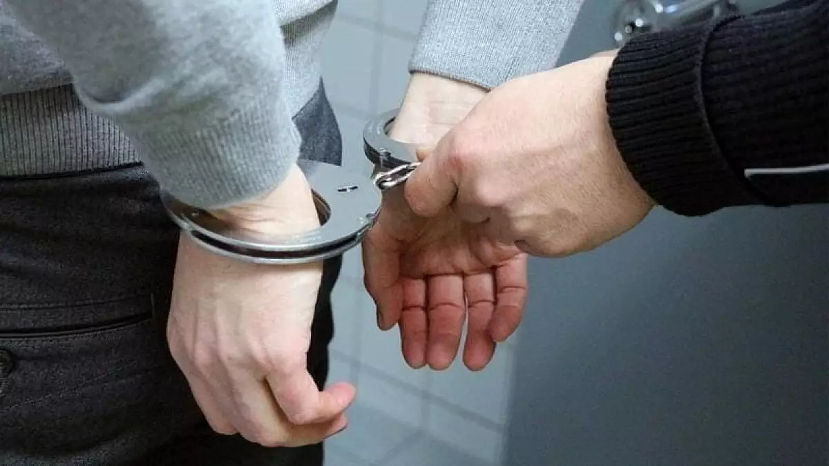 Казахстанца осудили за пьяный дебош в поезде
