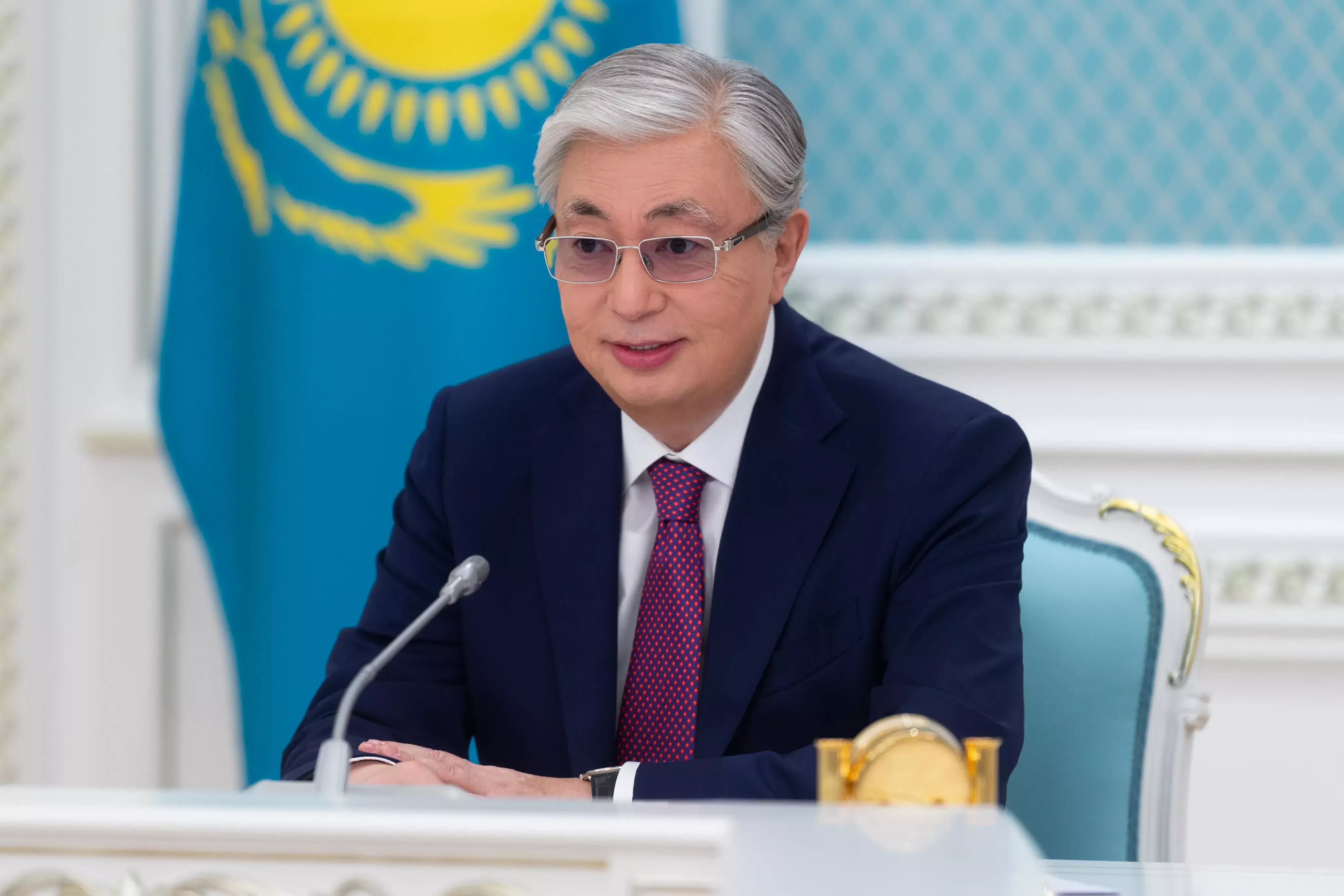 Токаев поздравил казахстанцев с Днем единства народа Казахстана