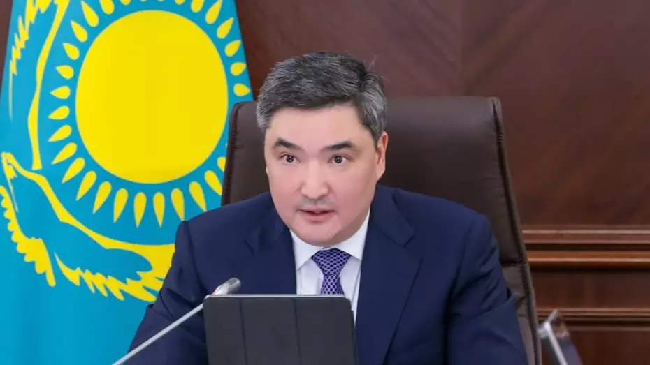 Дом, где тепло, спокойно и безопасно: с Днём единства народа Казахстана поздравил премьер