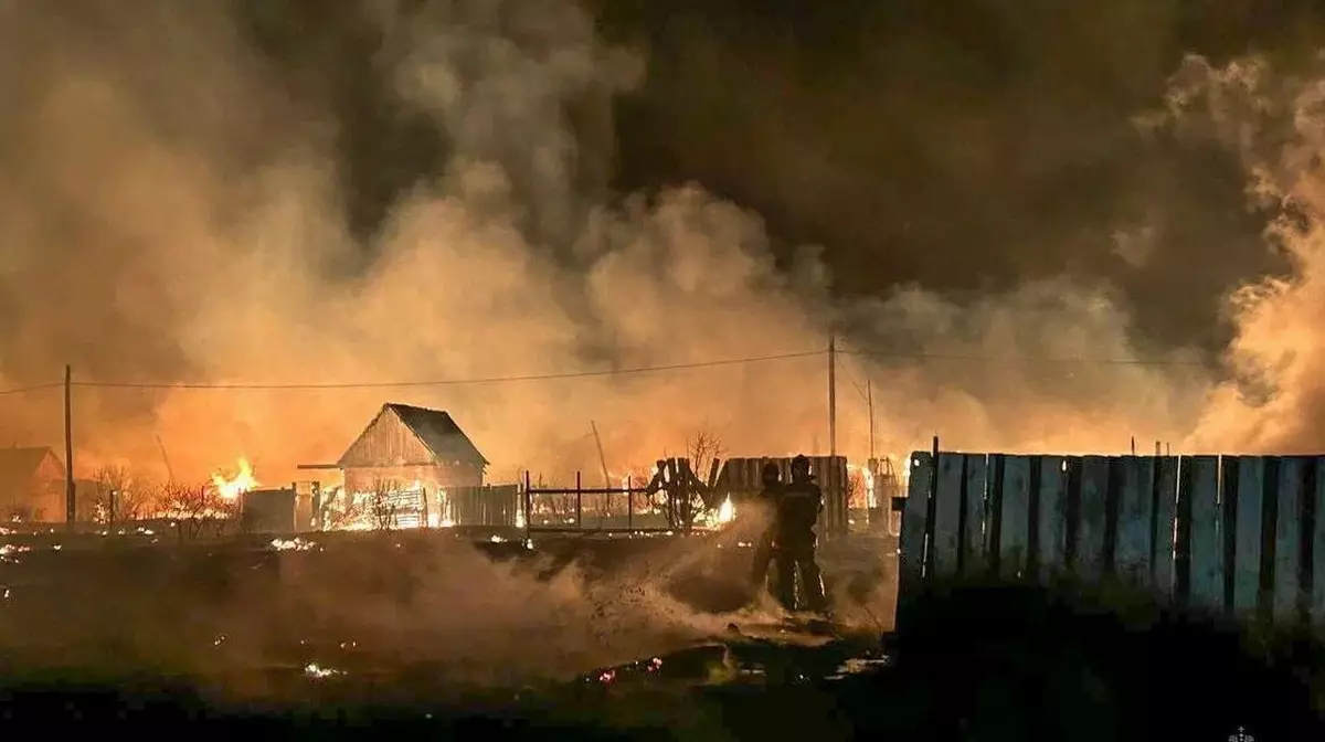 Пожары в Улан-Удэ: огонь уничтожил 17 дачных домов
